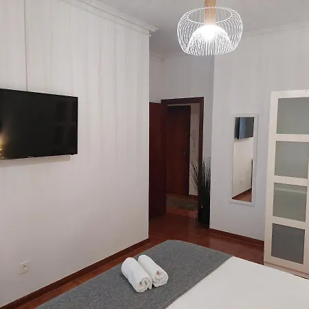 Piso Luminoso, Amplio Y Tranquilo En Casco Viejo Bilbao