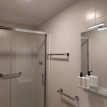 Piso Luminoso, Amplio Y Tranquilo En Casco Viejo * Μπιλμπάο