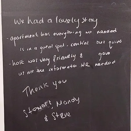 Piso Luminoso, Amplio Y Tranquilo En Casco Viejo 公寓