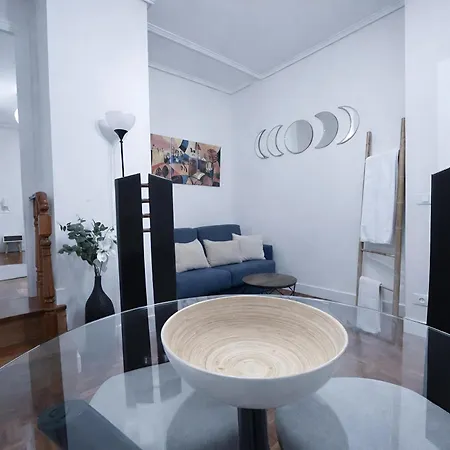 Апартаменты Piso Luminoso, Amplio Y Tranquilo En Casco Viejo Бильбао