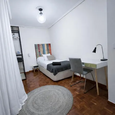 Апартаменты Piso Luminoso, Amplio Y Tranquilo En Casco Viejo