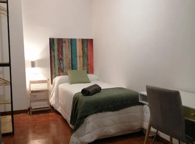 Piso Luminoso, Amplio Y Tranquilo En Casco Viejo Apartament